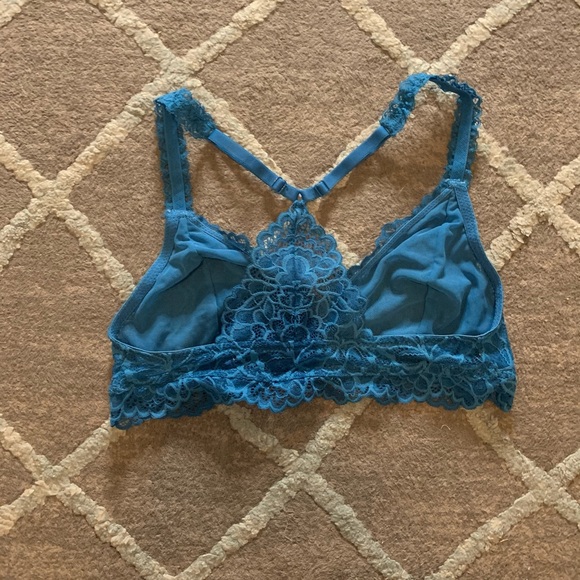 5 Like New Bralette’s - Picture 3 of 13